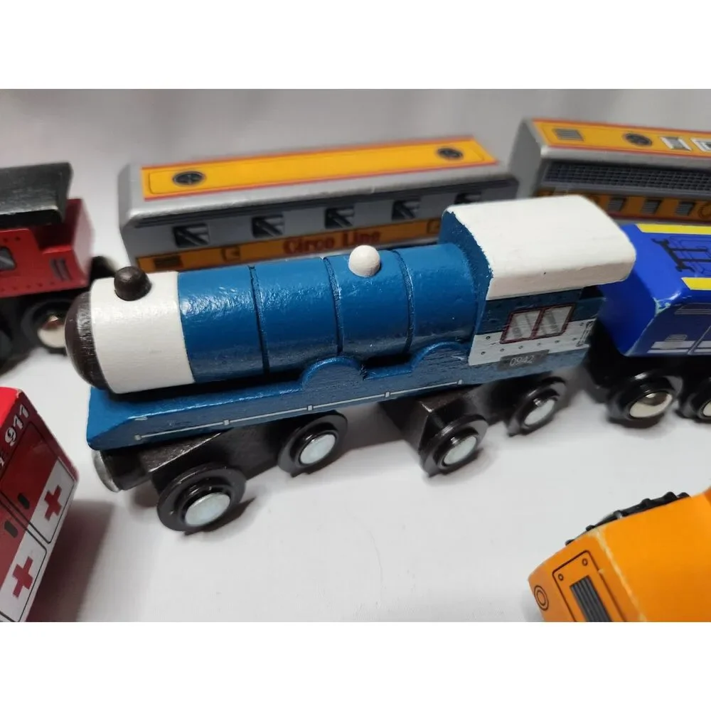 CIRCO Wooden Train & Vehicle Lot – Engines, Cars, Plane, Construction